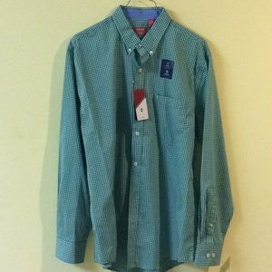 Long sleeve Izod button down shirt